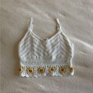 Hollister White Crochet Cami with Yellow Sunflower Trim